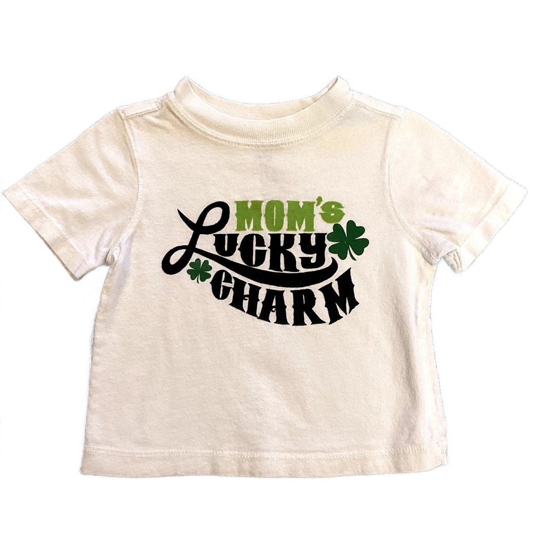 6-12 Boys Old Navy White Mom's Lucky Charm T-Shirt