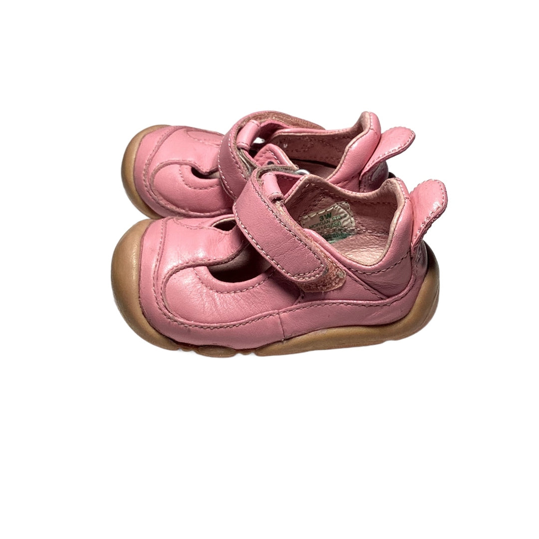 Size 3W Stride Rite Pink Leather Sneakers