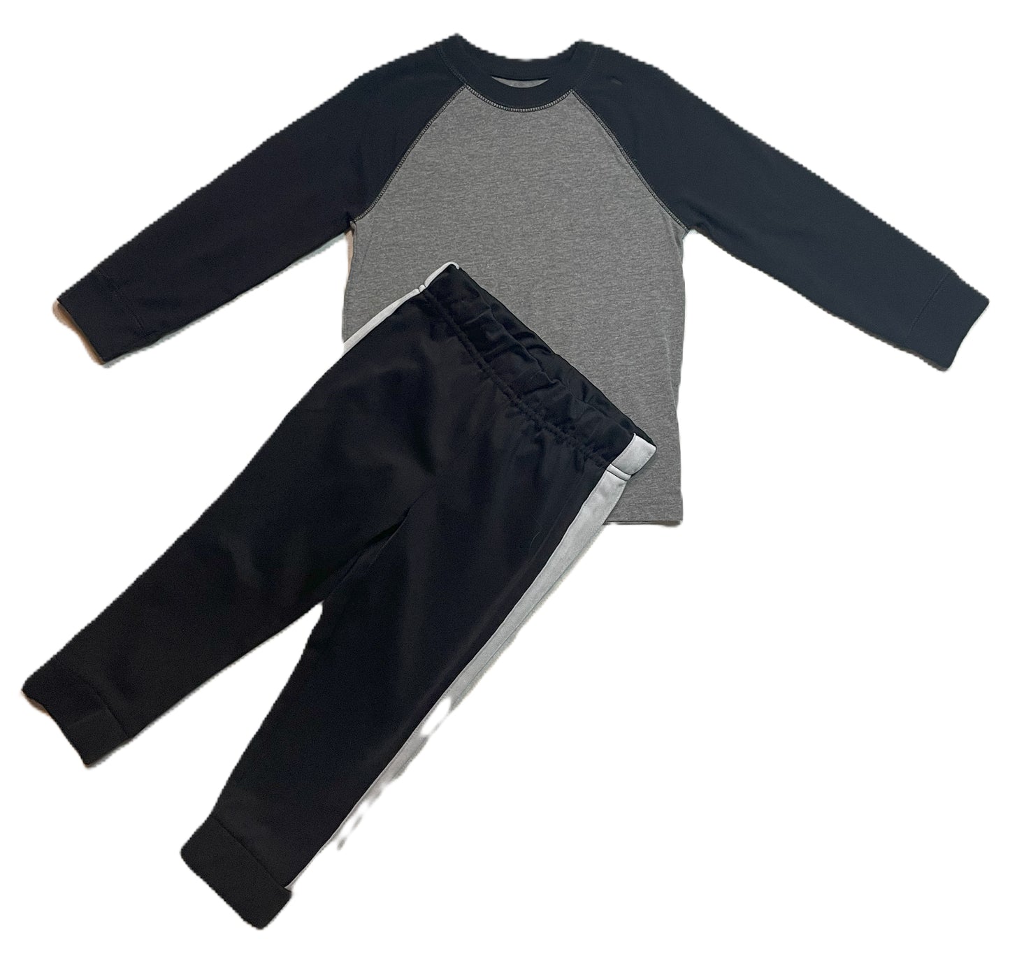 2T Boys Cat & Jack Black and Gray Baseball Tee, Okie Dokie Striped Pants