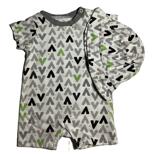 3-6  Boys Sterling Baby White Romper w/Chevron Pattern and Hat
