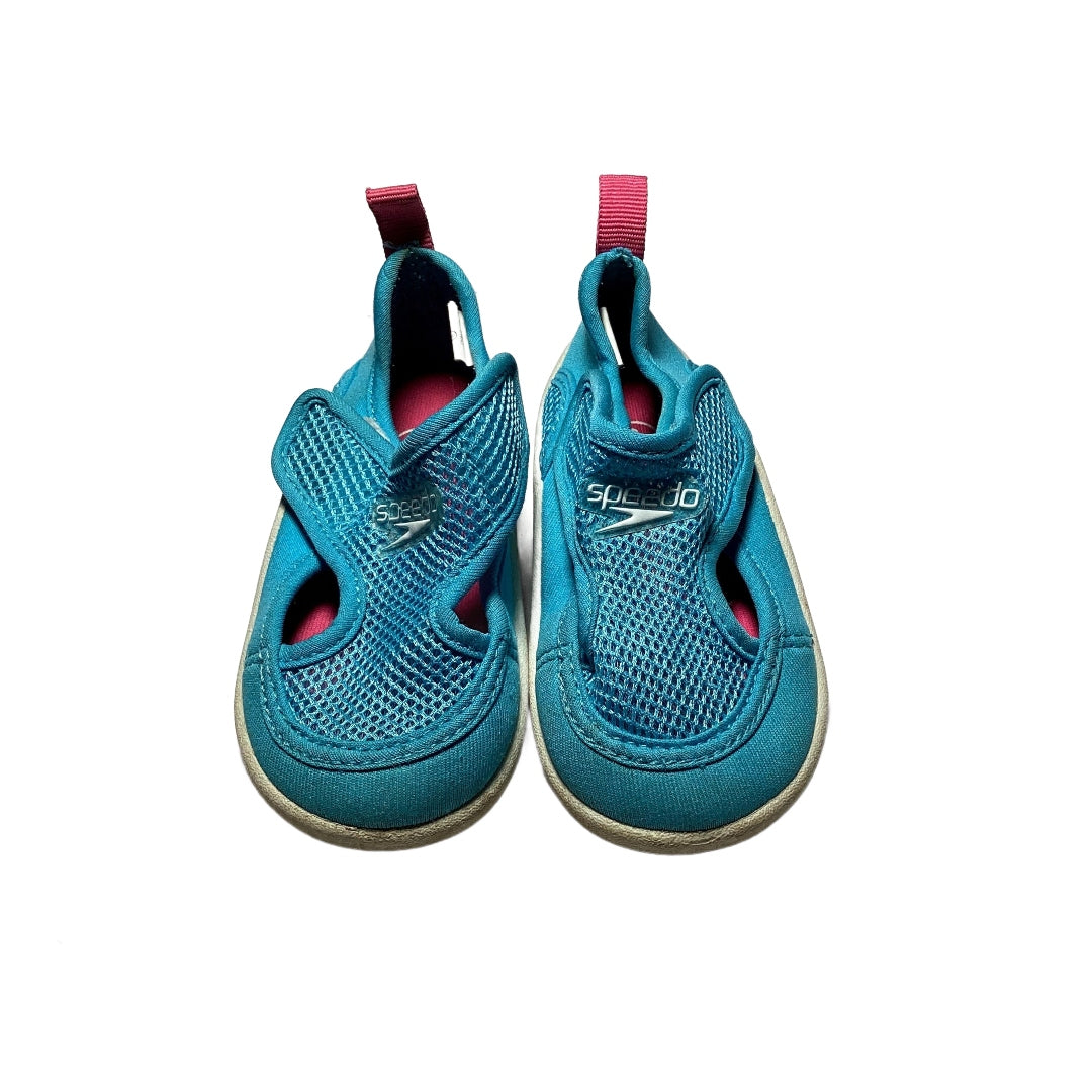 Size 5/6 Speedo Turquoise Water Shoes