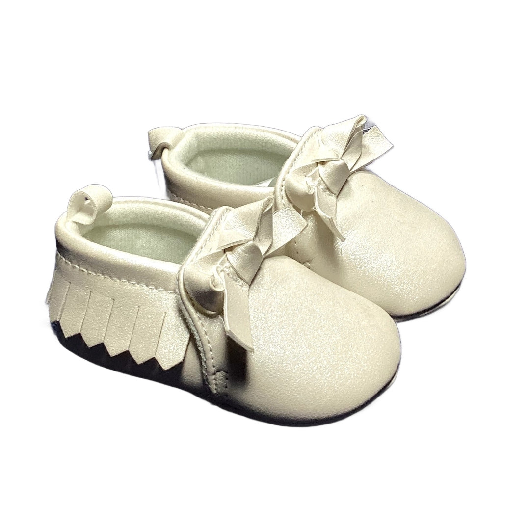 Size 0-3 Months Just One You Iridescent White Moccasins