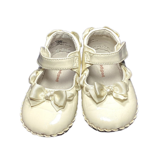 Size 2.5 Pedipad White Leather Shoes w/Bows